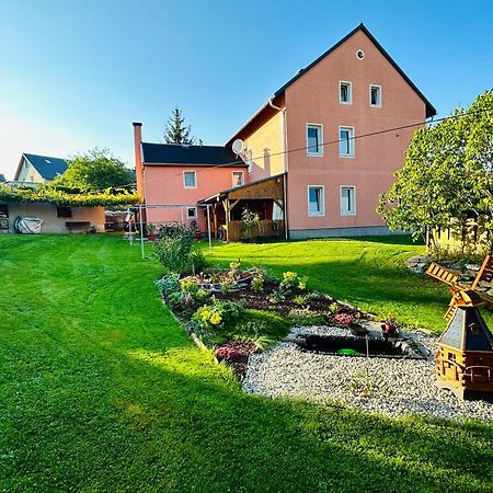 Gemuetliche Wohnung In Gruenhainichen Erzgebirge Grunhainichen Eksteriør bilde
